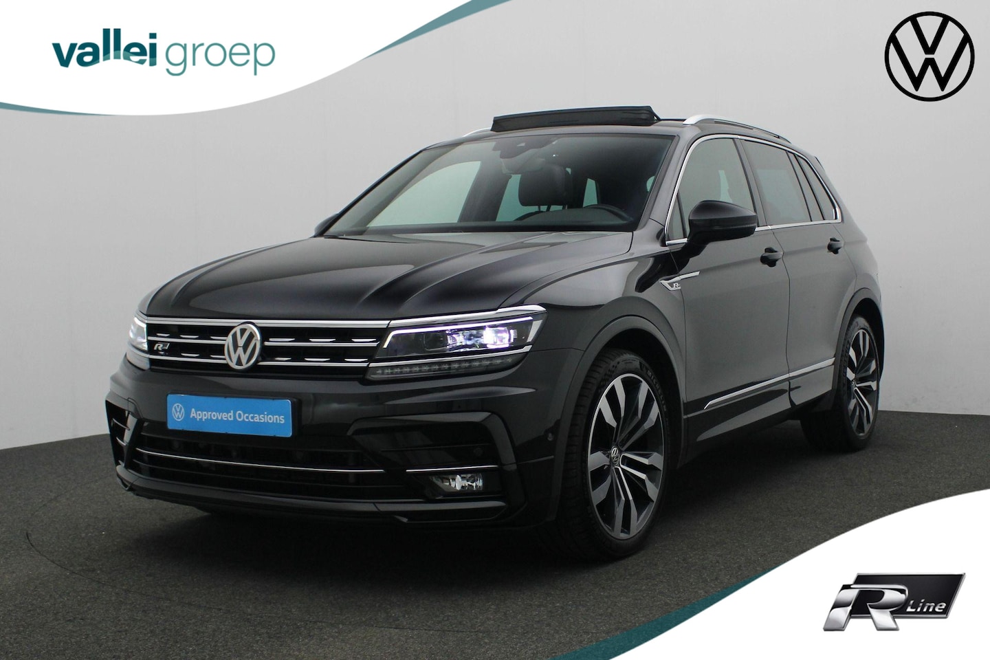 Volkswagen Tiguan - 1.5 TSI 150PK DSG ACT Highline Business R / R-Line | Panoramadak | Leder | Geheugenstoel | - AutoWereld.nl