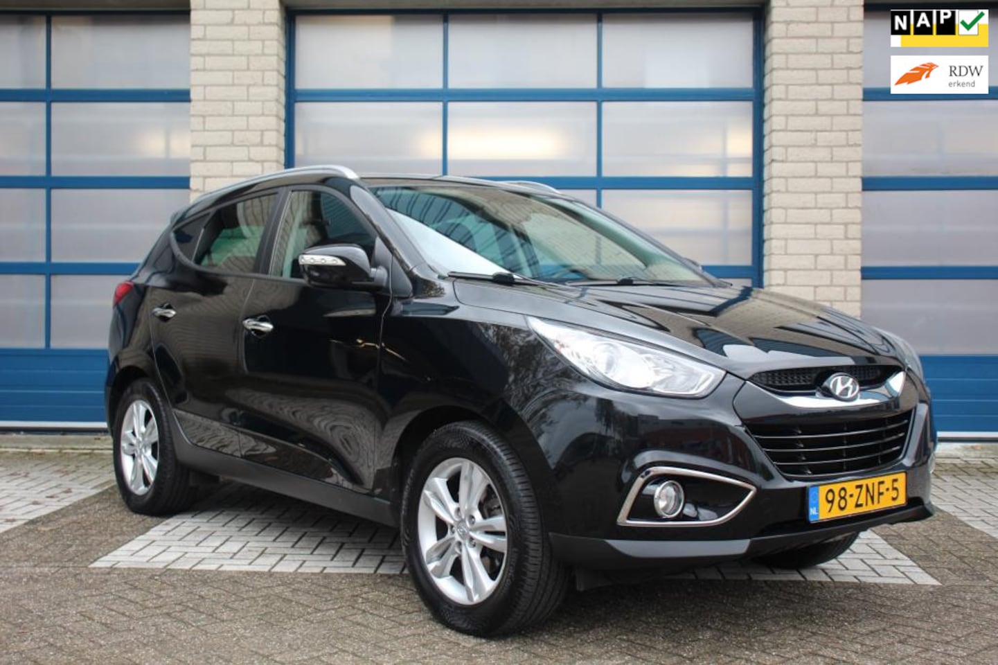 Hyundai ix35 - 2.0i Style Automaat - Clima - Trekhaak - Bluetooth - NAP - Privacy glass - AutoWereld.nl