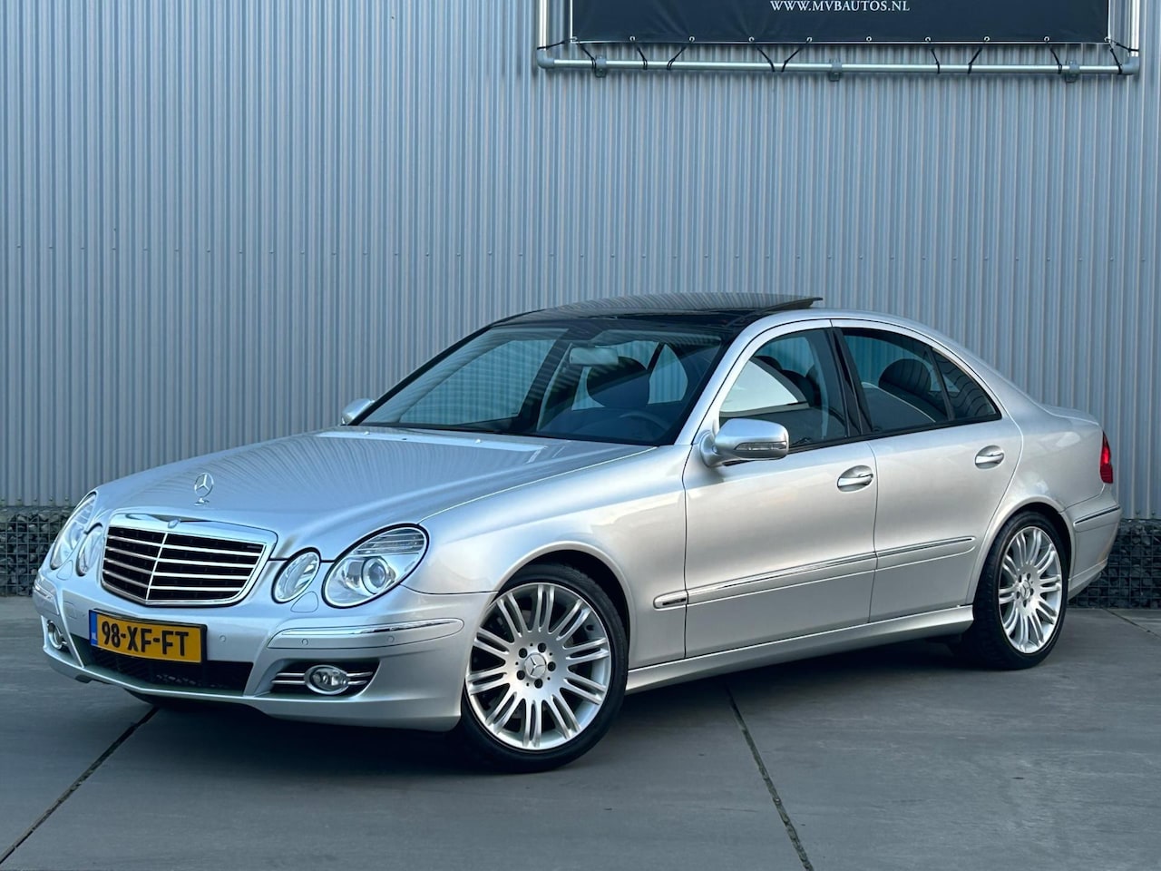 Mercedes-Benz E-klasse - 230 Avantgarde 230 Avantgarde, 1ste eigenaar, Pano, Clima, Cruise, NAP, Youngtimer, Nieuwstaat - AutoWereld.nl