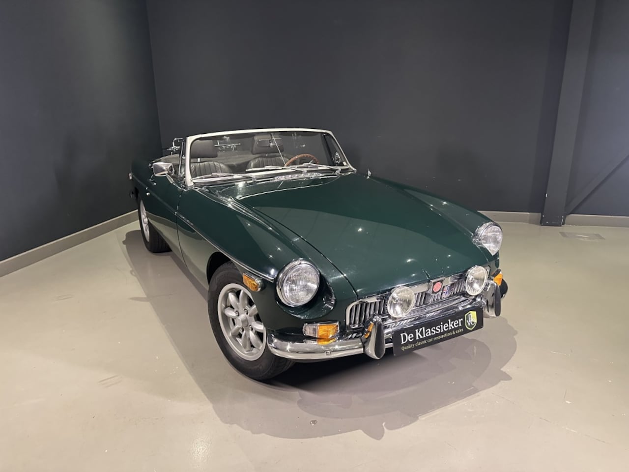 MG B type - Roadster - AutoWereld.nl