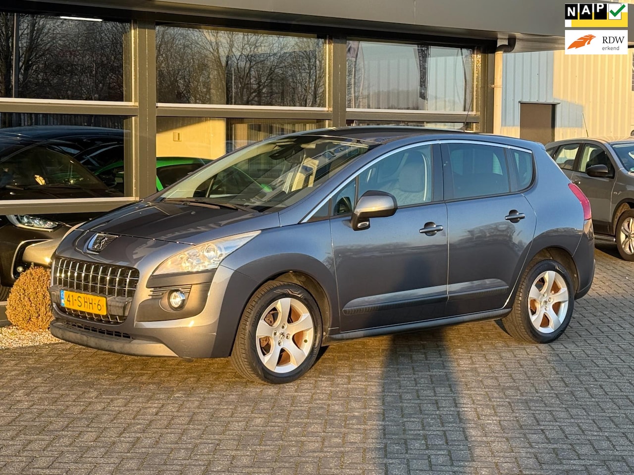 Peugeot 3008 - 1.6 VTi ST Airco Navi NAP APK !! - AutoWereld.nl