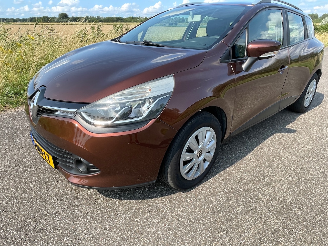 Renault Clio Estate - 0.9 TCe Expression Grandtour met fijne opties, slechts 1 eigenaar - AutoWereld.nl