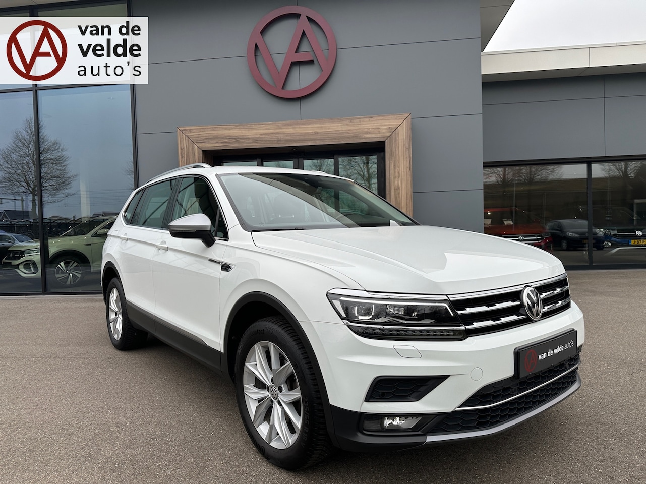 Volkswagen Tiguan Allspace - 1.5 TSI 150pk DSG Highline 7-persoons | Trekhaak | Led | Adapt. Cruise | Carplay | Rijklaa - AutoWereld.nl