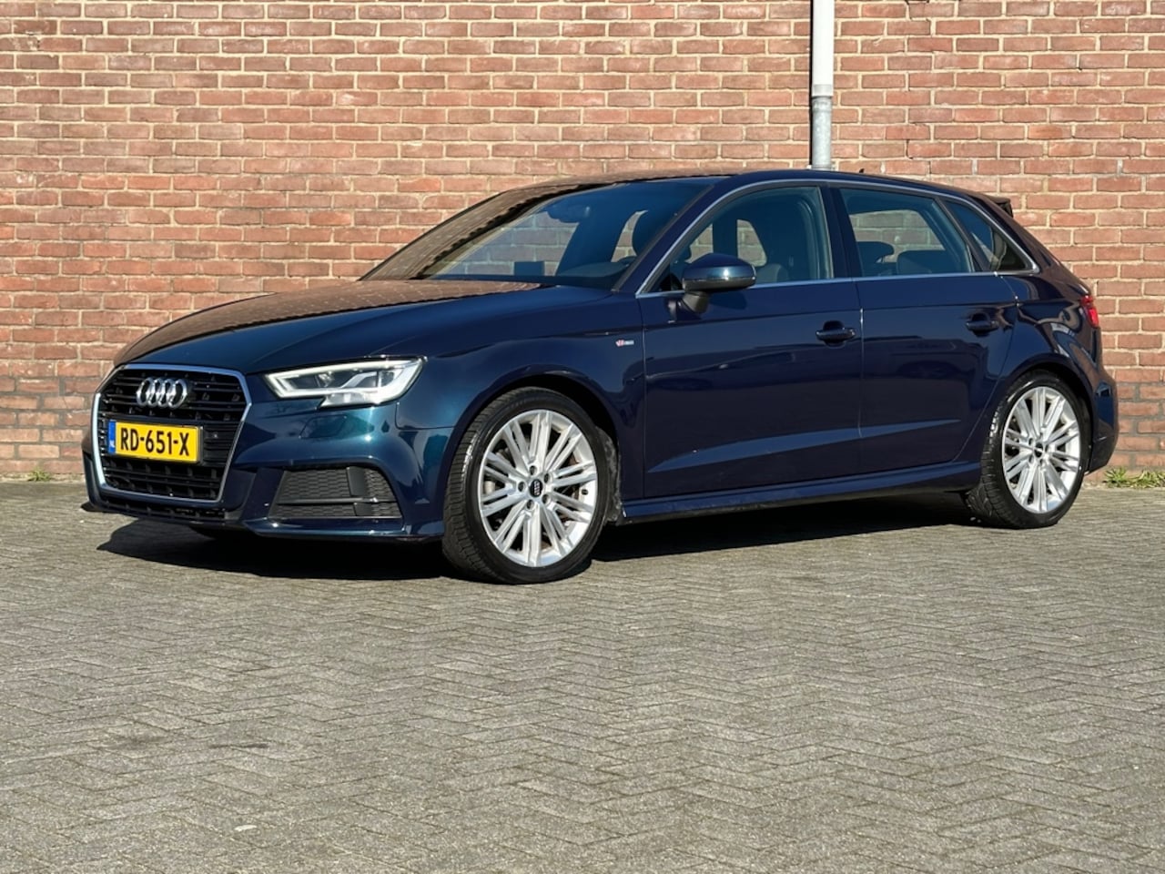 Audi A3 Sportback - 1.5 TFSI CoD Sport S Line Edition|Automaat|Led|18''| - AutoWereld.nl