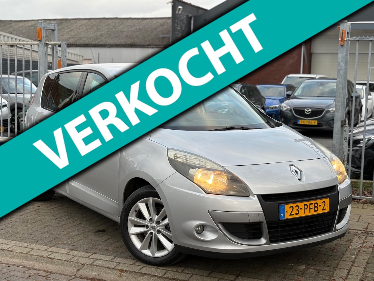 Renault Scénic - 1.6 Celsium | Clima | Trekhaak | Navi | 16” LMV | - AutoWereld.nl