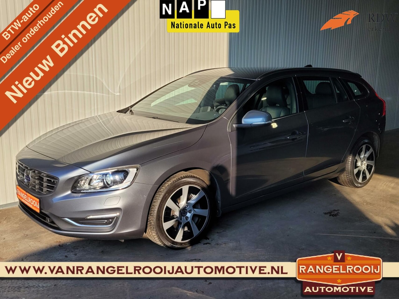 Volvo V60 - 2.0 D4 Nordic+ Aut., ad. cruise, xenon, leer, camera, lane assist - AutoWereld.nl