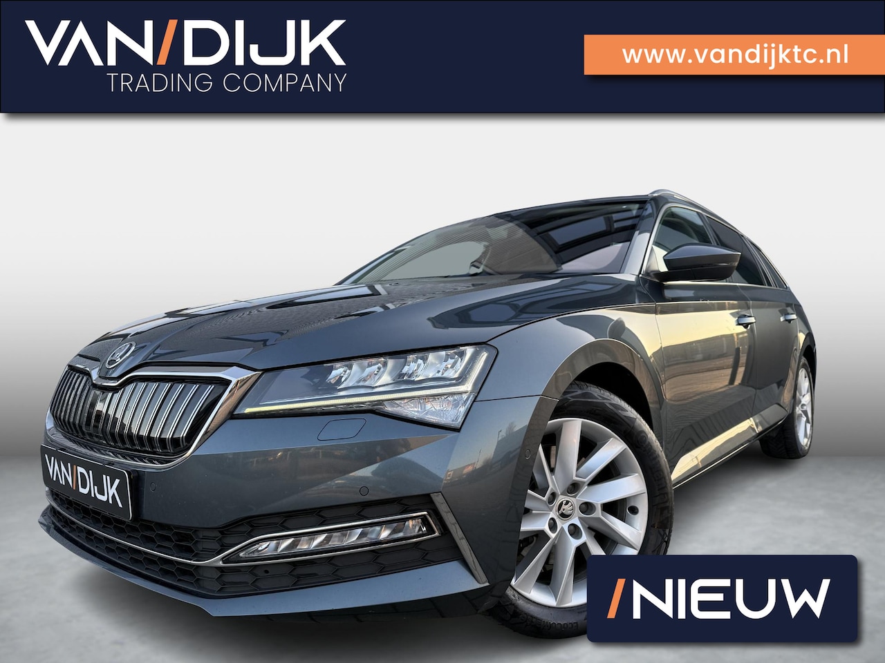 Skoda Superb Combi - 1.4 TSI iV Style ✓Plug In ✓Vol Leder ✓Navigatie ✓Apple Carplay & Android Auto ✓Comfortstoe - AutoWereld.nl