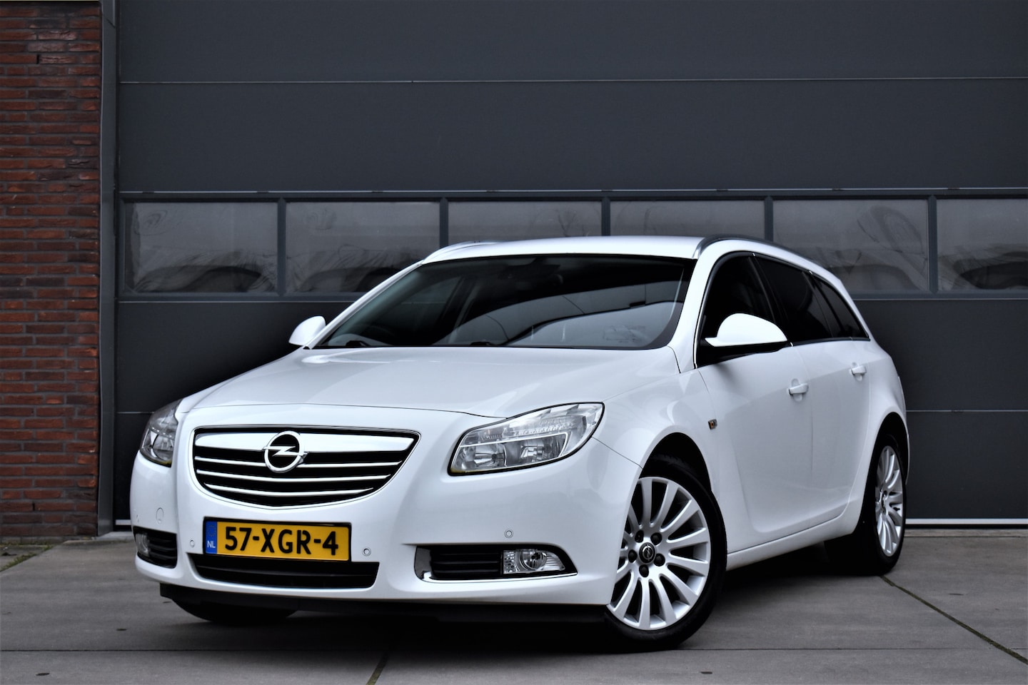 Opel Insignia Sports Tourer - 1.4 Turbo EcoFLEX Edition Navi - Cruise - Clima - NAP - AutoWereld.nl