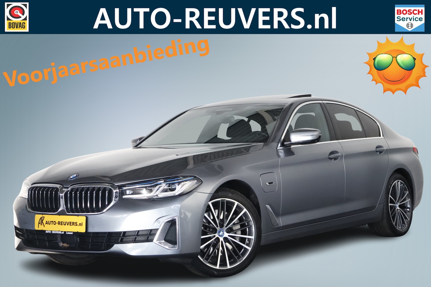 BMW 5-serie - 530e xDrive Luxury Line / Opendak / Leder / Pilot assist / LED / HUD - AutoWereld.nl