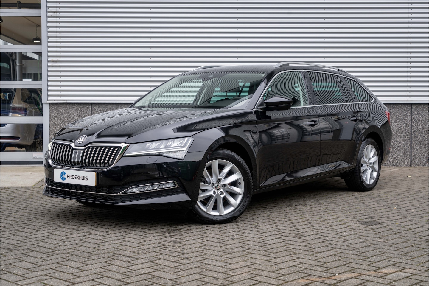 Skoda Superb Combi - 1.5 TSI ACT Business Edition Plus | Trekhaak | Camera| ACC | - AutoWereld.nl