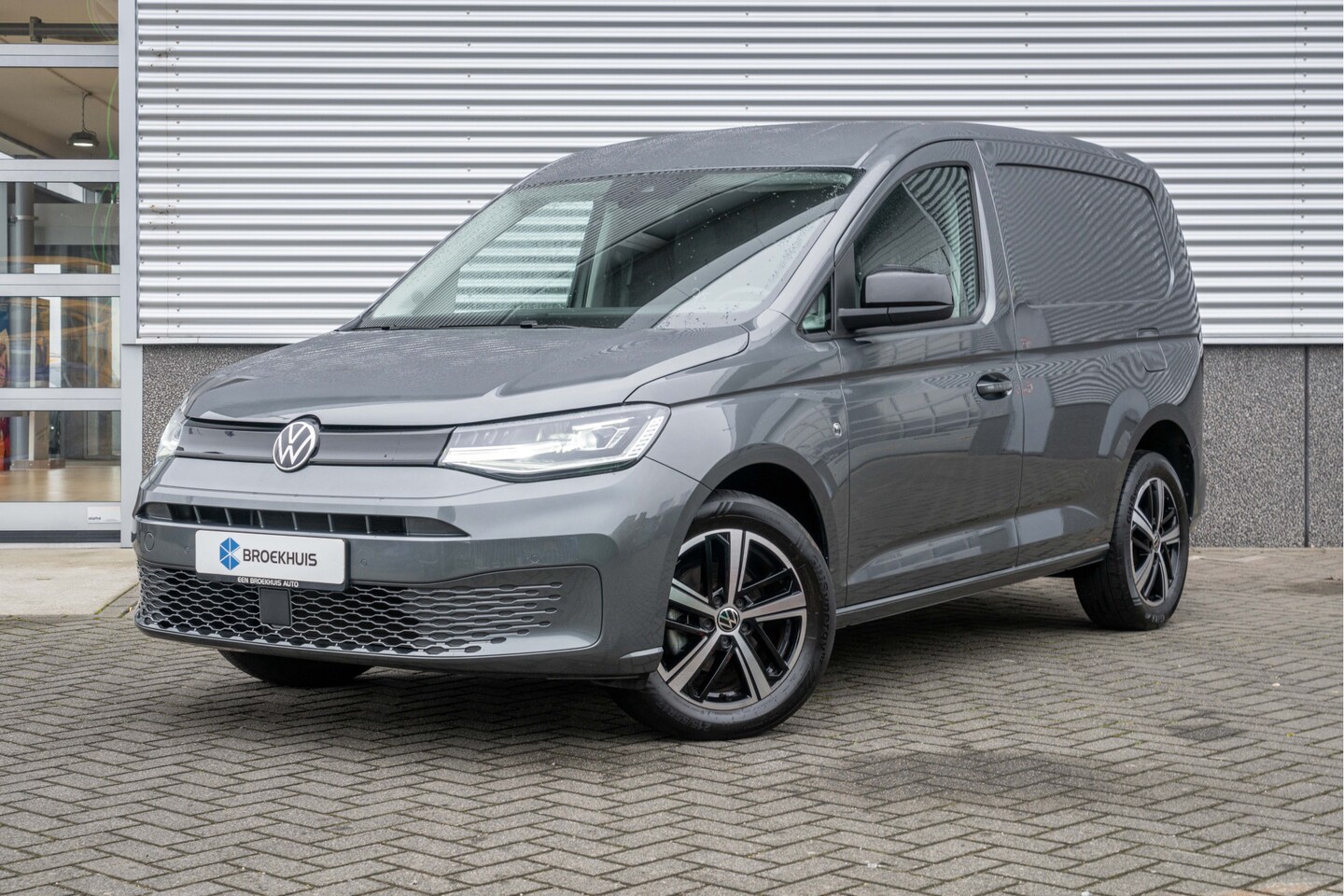 Volkswagen Caddy - 75 Edition | Automaat | Digitaal Display | Trekhaak | Navigatie | Apple Carplay / Android - AutoWereld.nl