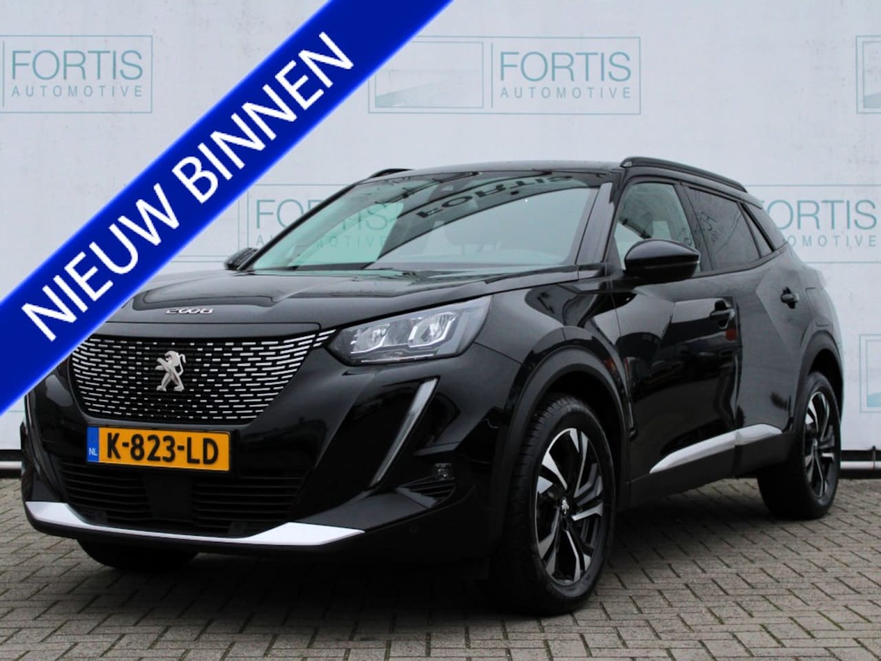 Peugeot 2008 - 1.2 PureTech Blue Lease Allure NL AUTO | CAMERA | CARPLAY | - AutoWereld.nl