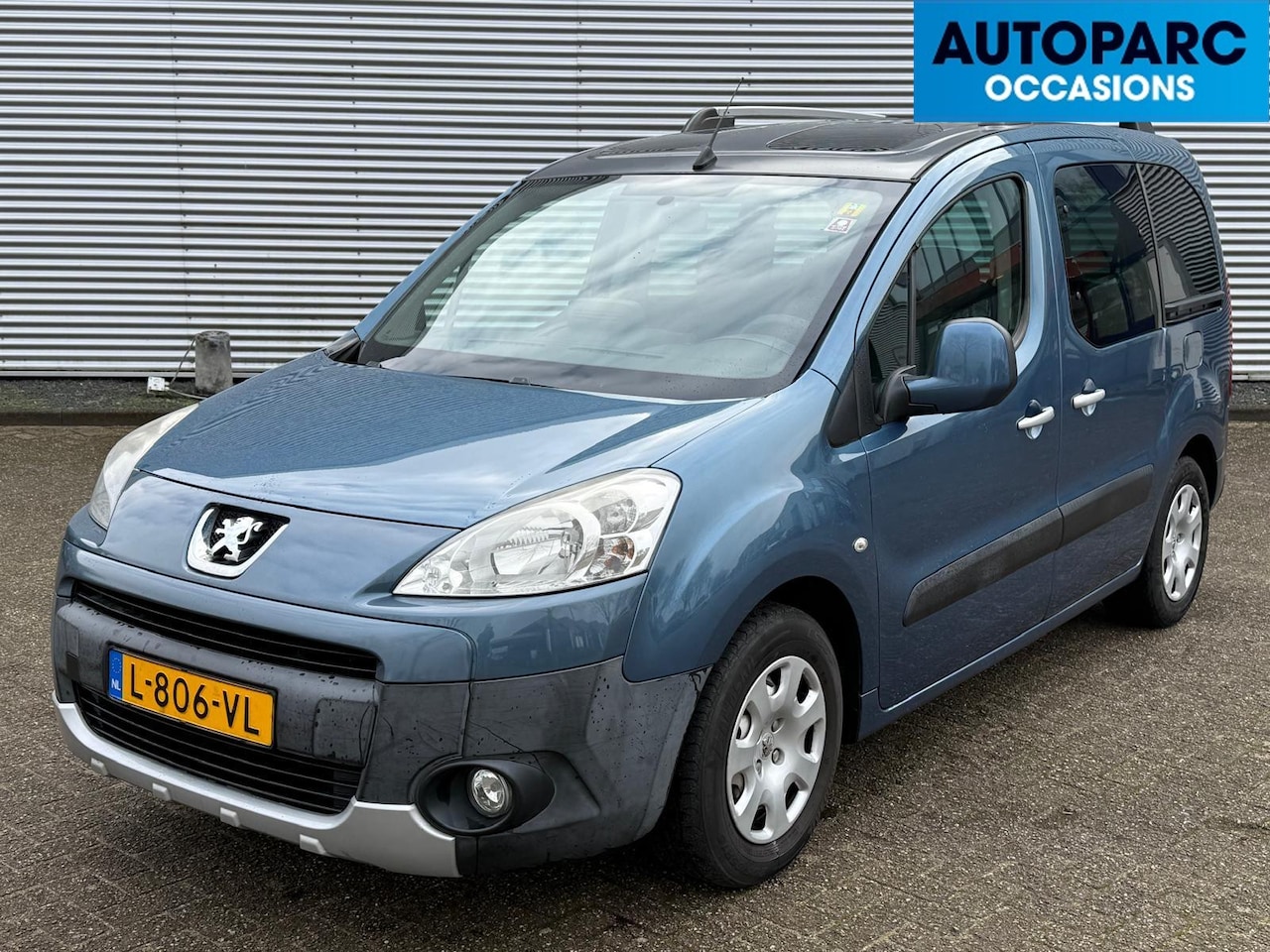 Peugeot Partner Tepee - 1.6 XR 4 X DAKRAAM, AIRCO, OPBERGVAKKEN DAK, NAVI. - AutoWereld.nl