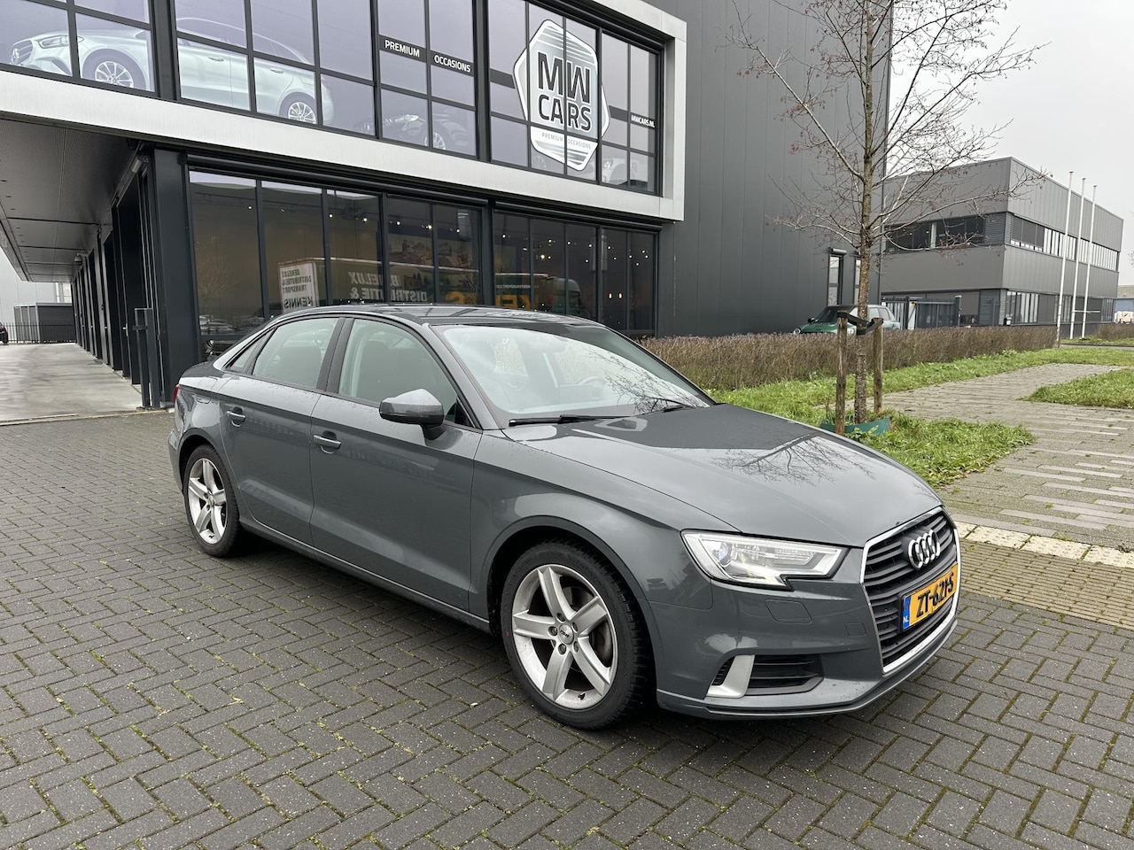 Audi A3 Limousine - 1.0 TFSI Sport Line Plus - AutoWereld.nl