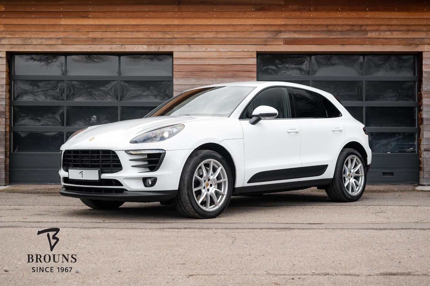 Porsche Macan - 3.0 S *CarPlay-Luchtv-Trekhaak-Camera - AutoWereld.nl