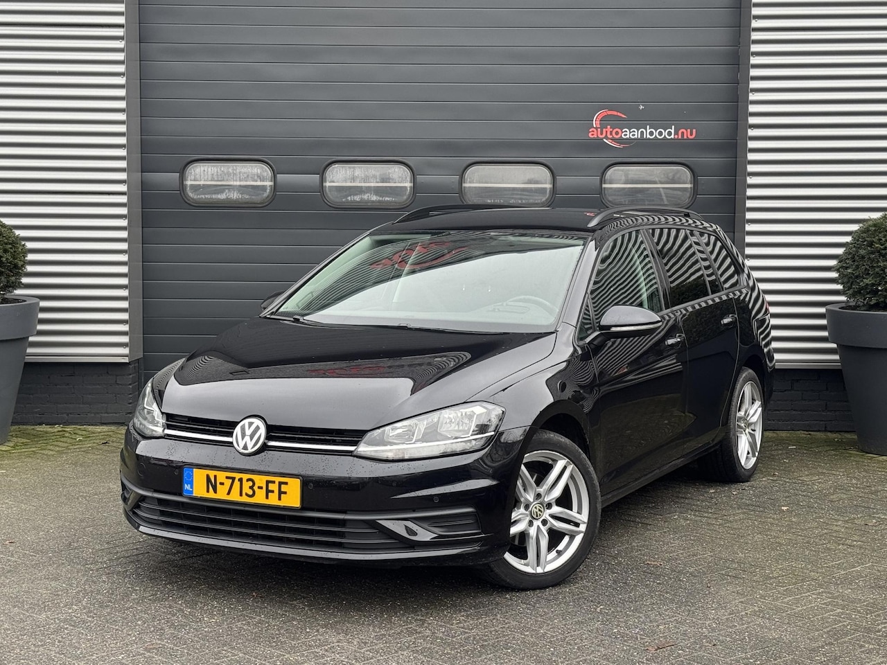 Volkswagen Golf Variant - 1.6 TDI Comfortline | Camera | Navigatie | DAB | Carplay | Privacy Glas | Lichtmetalen Vel - AutoWereld.nl