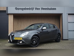 Alfa Romeo Giulietta - 1.4 T 211pk Distinctive Limited Edition Leder Xenon 18inch LM Navi *NL auto* 99094km 2e Ei