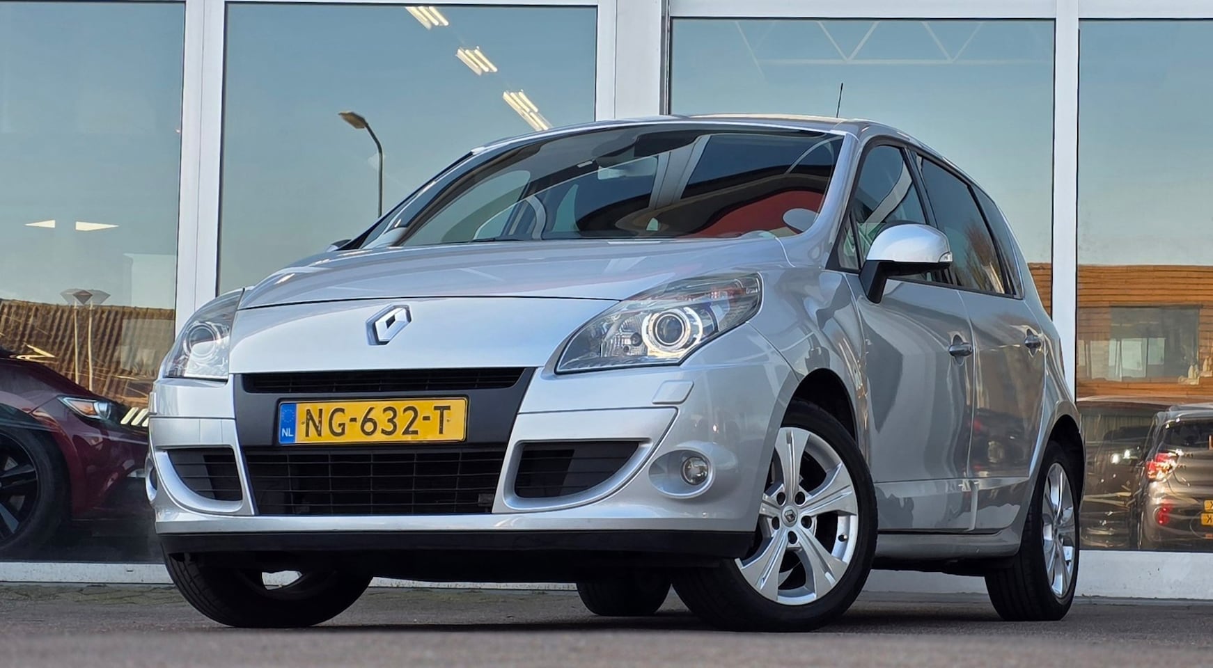 Renault Scénic - 2.0i 16V Dynamique Automaat Trekhaak Mooi! Nieuwe APK - AutoWereld.nl