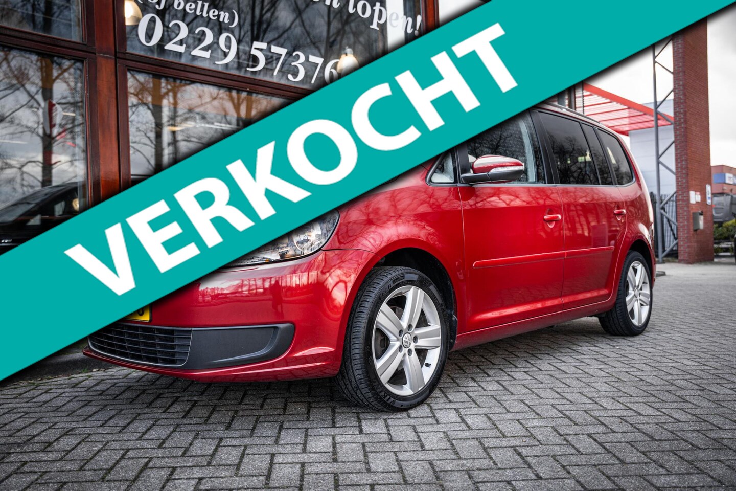 Volkswagen Touran - 1.2 TSI BMT | Cruise control | Airco | Multifunctie stuurwiel | Bluetooth telefoon | - AutoWereld.nl