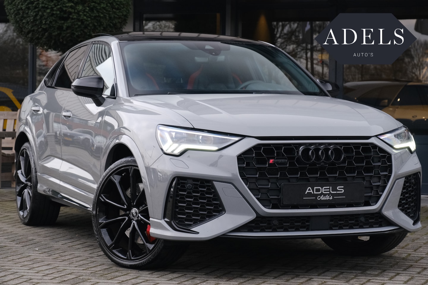 Audi RSQ3 Sportback - 2.5 TFSI Quattro Panodak Black Optiek Nardo 1e Eigenaar - AutoWereld.nl