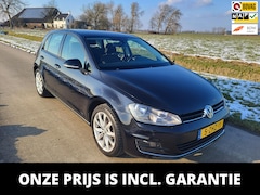 Volkswagen Golf - 1.2 TSI Highline camera navi afn trekhaak