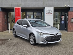 Toyota Corolla - 1.8 HYBRID DYNAMIC APPLE/ANDROID STUUR/STOELVERWARMING CAMERA 17"LMV PRIVACY-GLASS