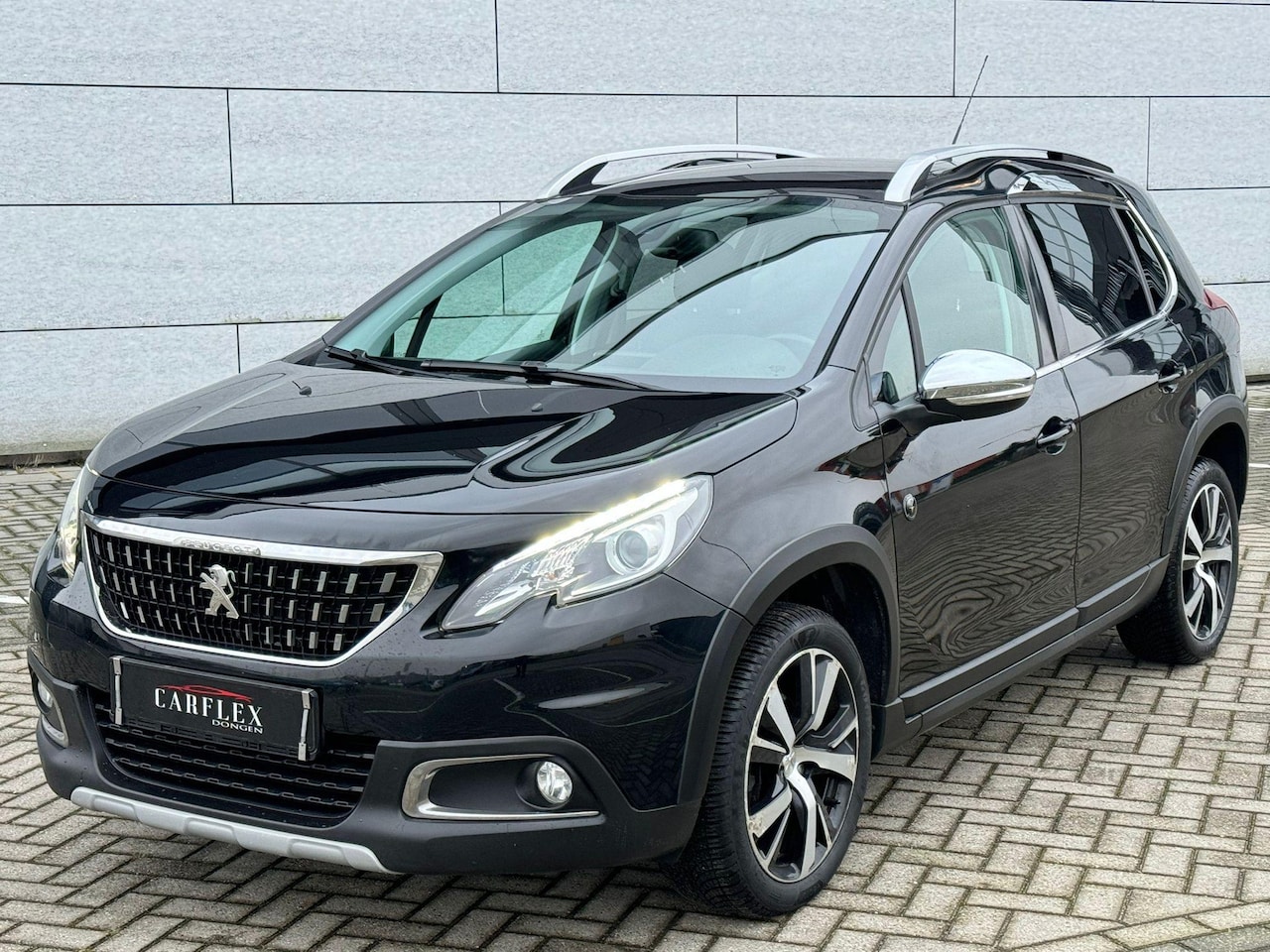 Peugeot 2008 - 1.2 PureTech Crossway Pano/Camera/Navi - AutoWereld.nl