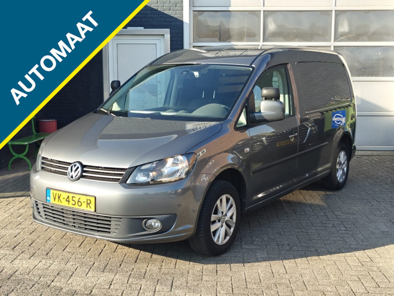 Volkswagen Caddy Maxi - 1.6TDI DSG L2H1 Navi Trekhaak PDC - AutoWereld.nl