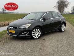 Opel Astra - 1.4 Turbo Cosmo Navi Clima Cruise Trekhaak