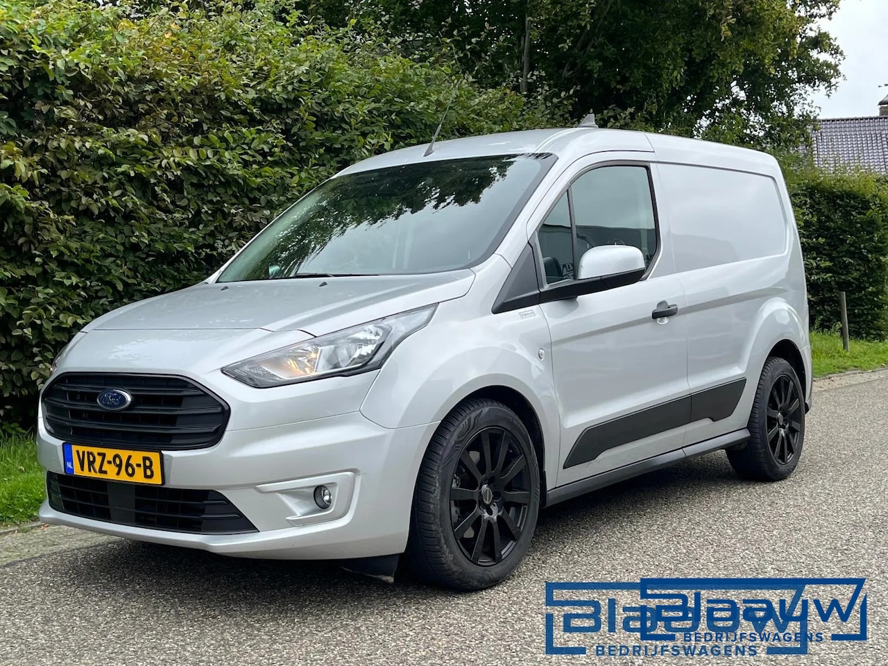 Ford Transit Connect - L1 1.5 Automaat | Inrichting | Trekhaak - AutoWereld.nl