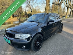 BMW 1-serie - 120i High Executive /AUTOMAAT/NAP/LEER/AIRCO/