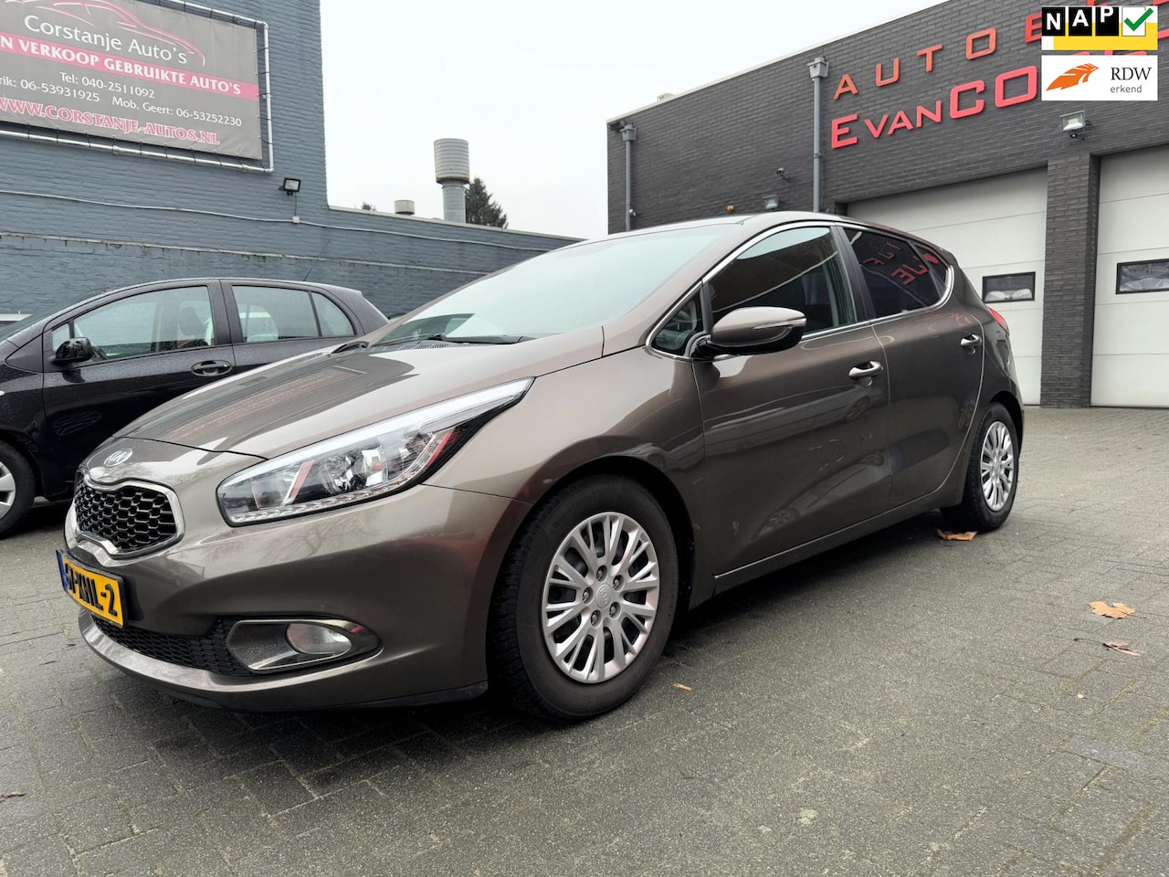 Kia Cee'd - 1.6 GDI Plus Pack 1.6 GDI Plus Pack - AutoWereld.nl