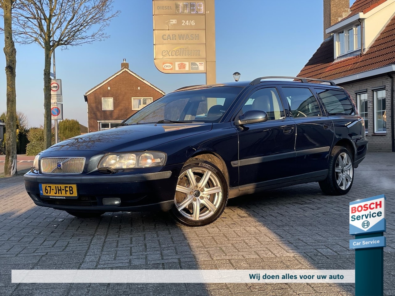 Volvo V70 - 2.4 T 200PK / Org NL / Leder / Stoelverwarming / Cruise / Memory / Trekhaak - AutoWereld.nl