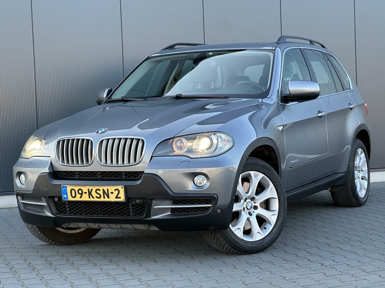 BMW X5 - xDrive48i High Executive Head Up - Leder - Xenon - Navi - Trekhaak - AutoWereld.nl