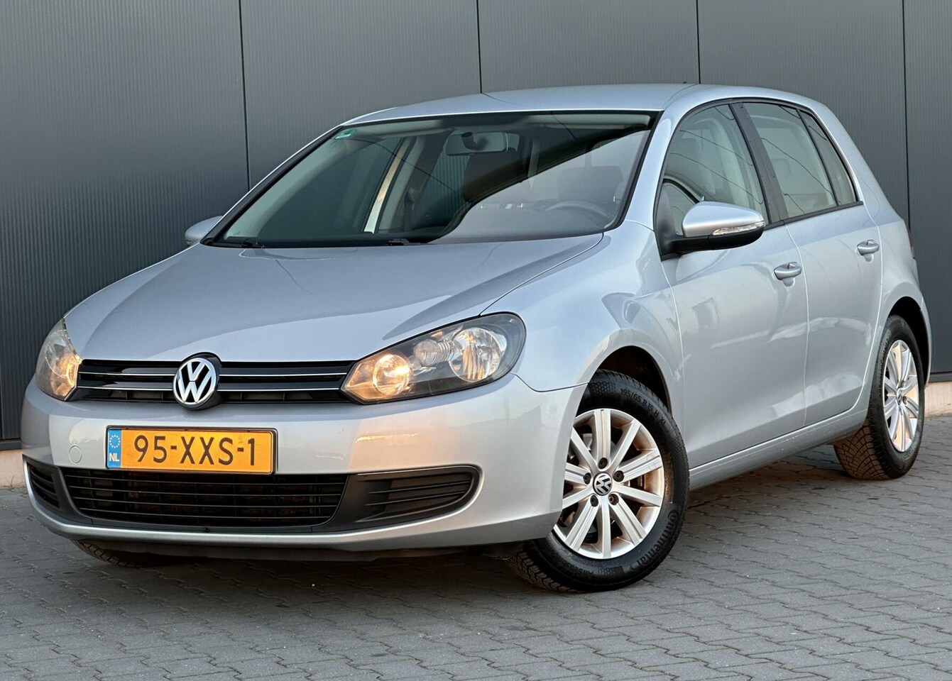 Volkswagen Golf - 1.2 TSI Highline 5-Deurs - Navi - Clima - Cruise - Trekhaak - AutoWereld.nl