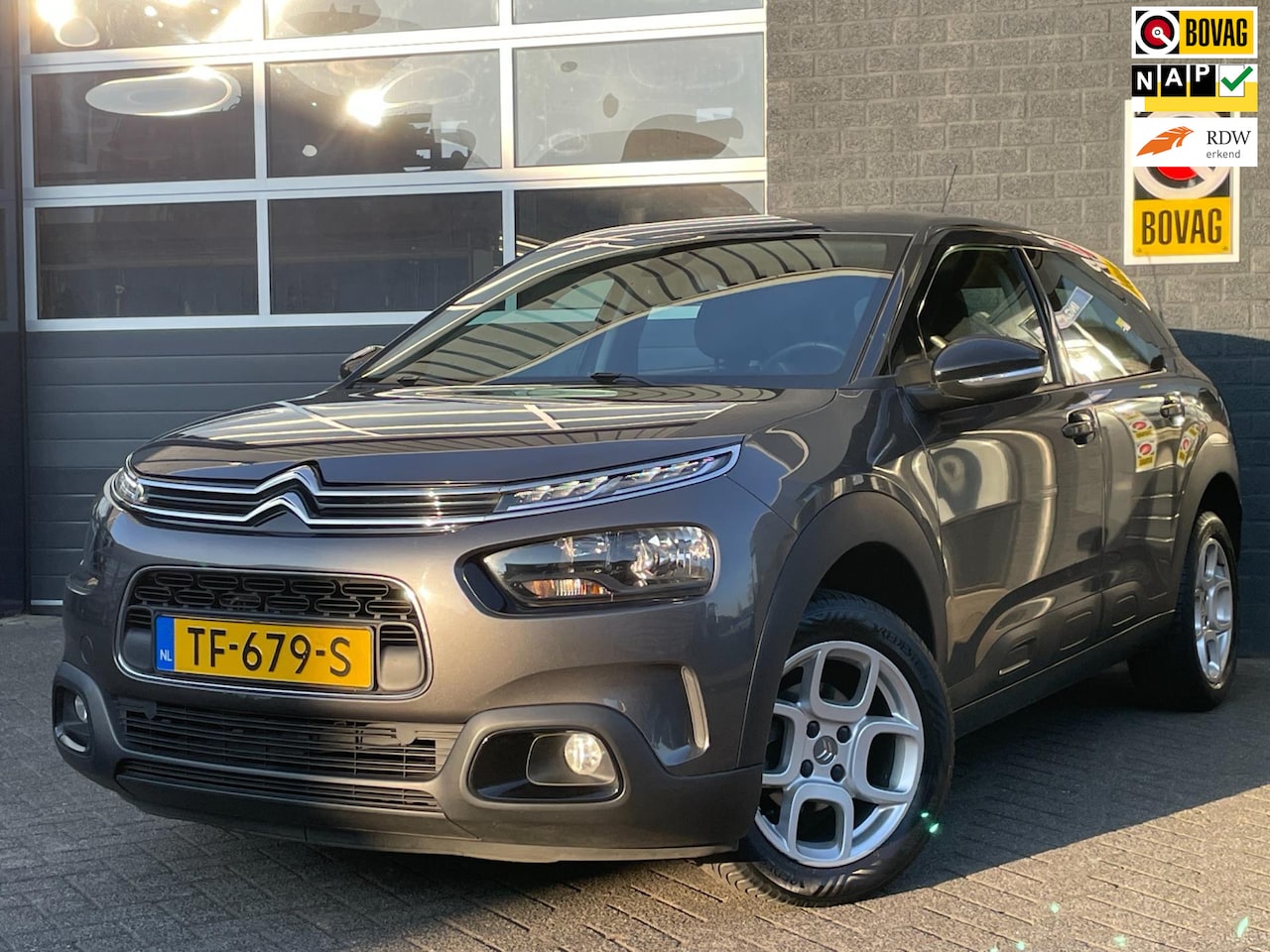 Citroën C4 Cactus - 1.2 PureTech Business|FACELIFT|CARPLAY|NAVI|CLIMATE|PDC - AutoWereld.nl