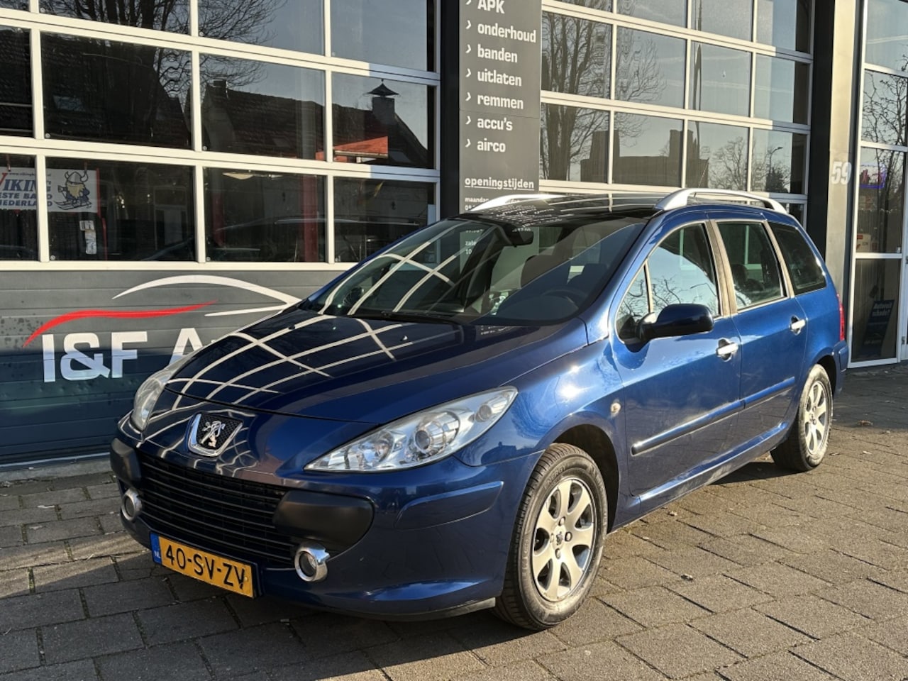 Peugeot 307 SW - 1.6-16V Priv.Luxe Pano Ecc Trekhaak - AutoWereld.nl