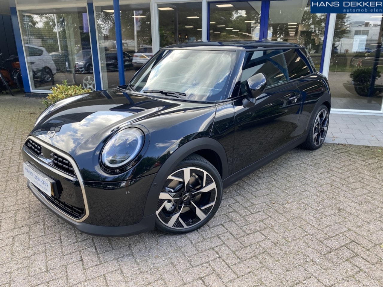 MINI Cooper - Mini Navigatie leer Panoramadak 1.5 Chili Bns automaat/navigatie/panorama dak - AutoWereld.nl