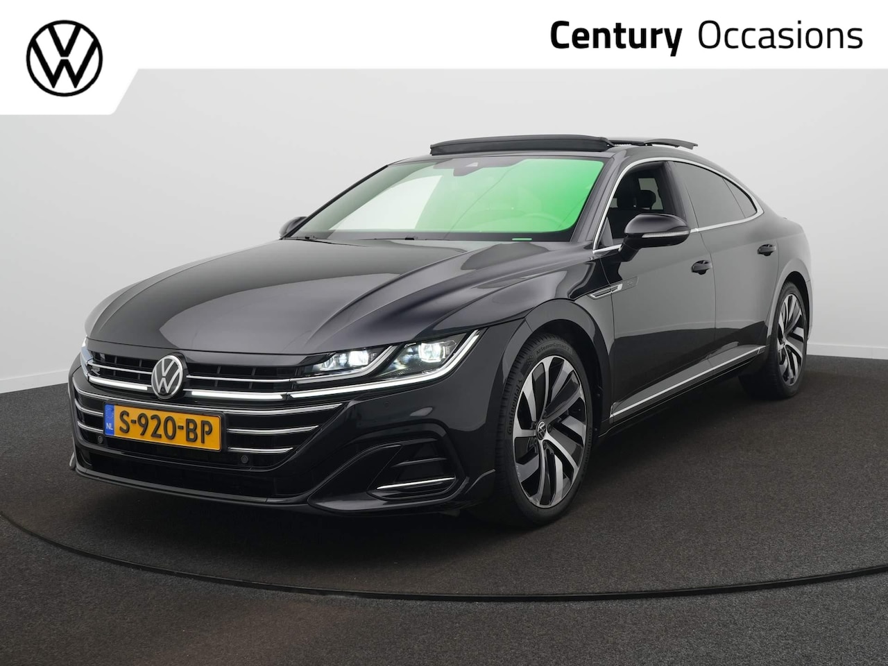 Volkswagen Arteon - 2.0 TSI R-Line Business+ DSG / Panodak / Trekhaak / 360 Camera / Sfeerverlichting - AutoWereld.nl