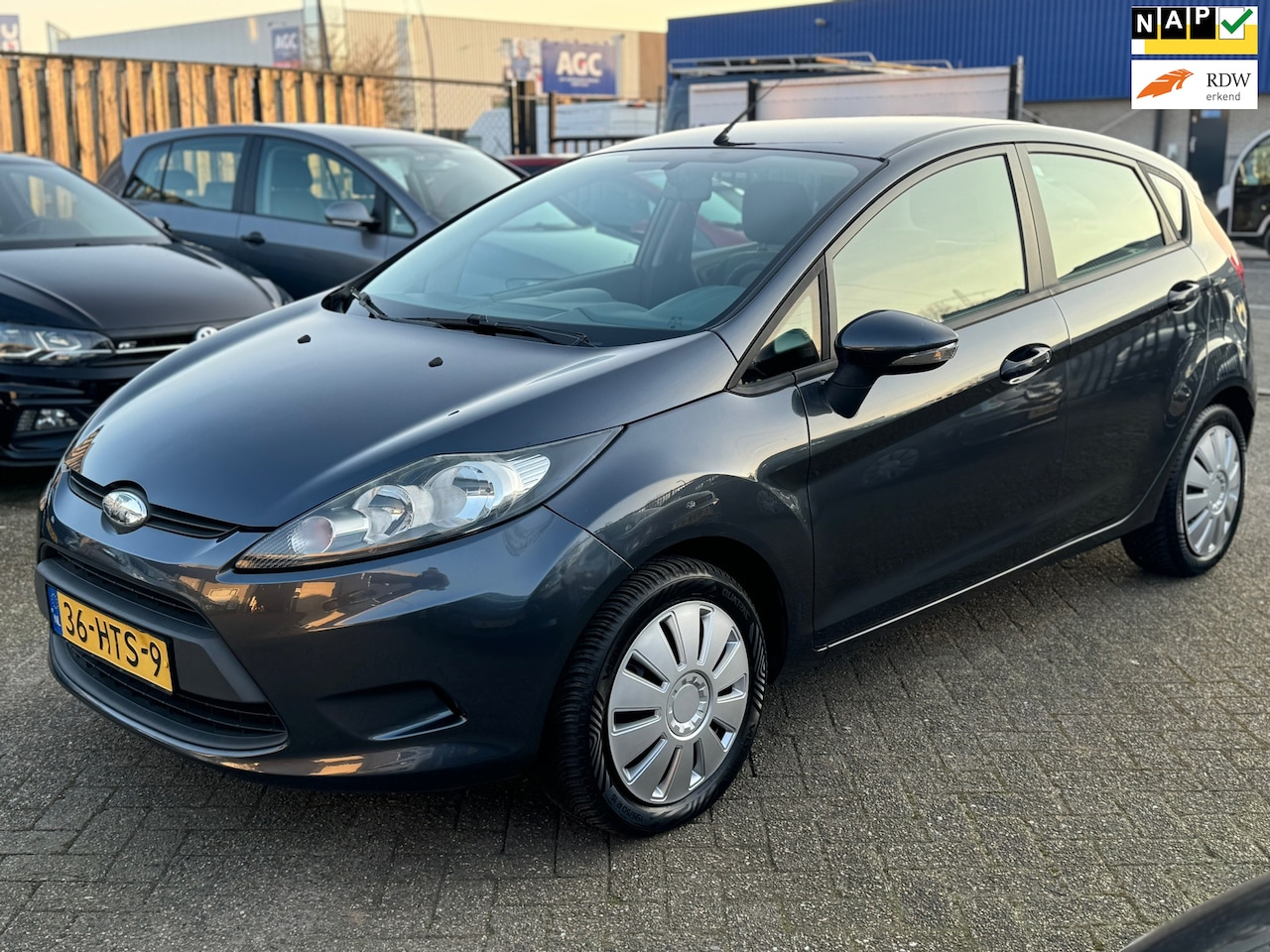 Ford Fiesta - 1.25 Trend APK/Airco/Trekhaak - AutoWereld.nl