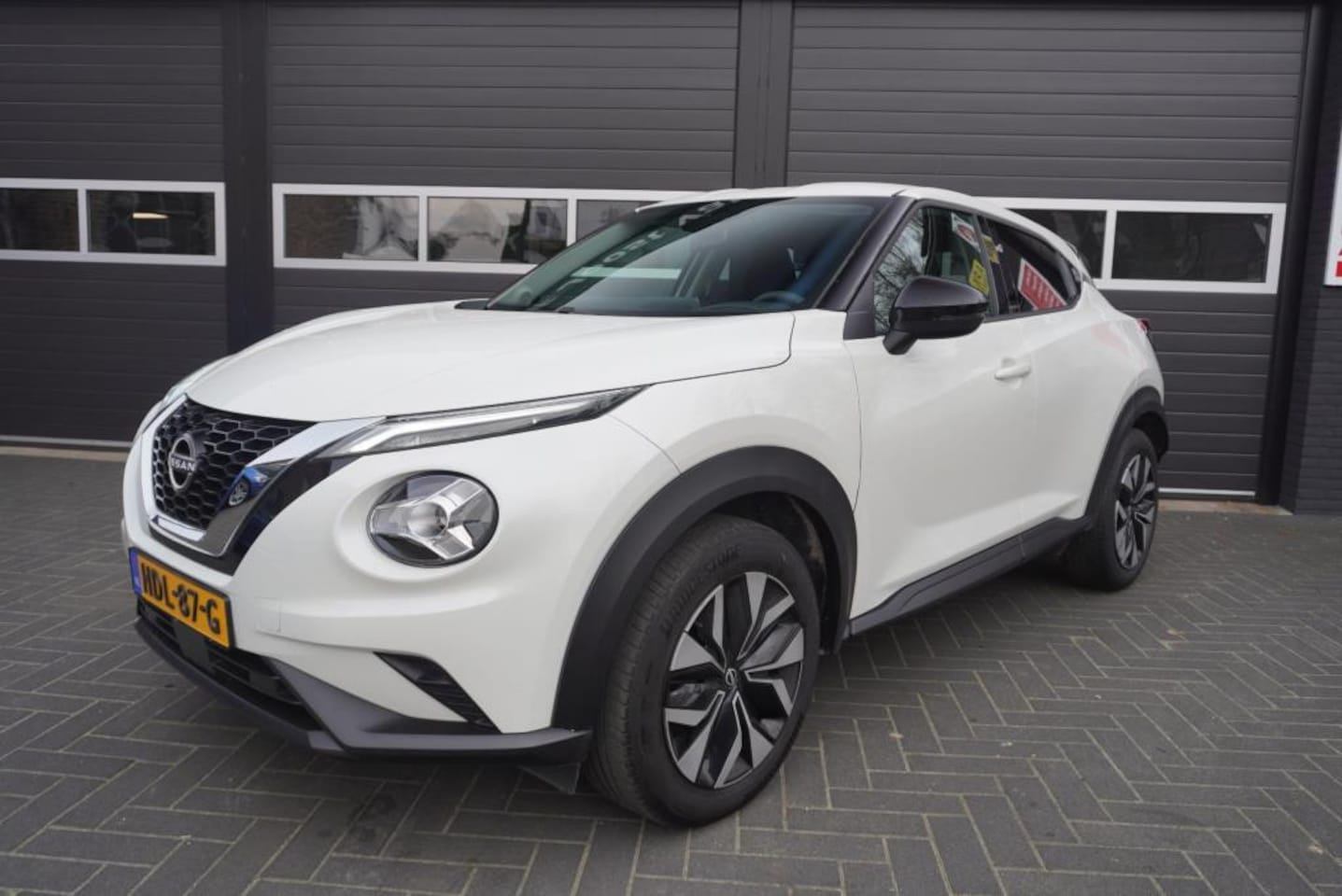 Nissan Juke - 1.0 Aut/Camera/CC/Navi/Airco - AutoWereld.nl