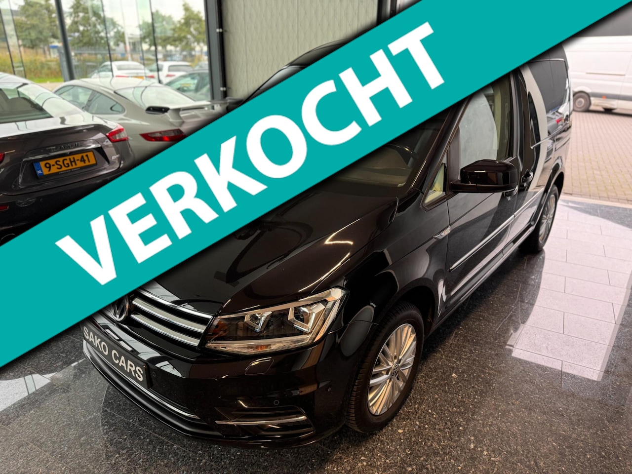 Volkswagen Caddy - 1.4 TSI HighLine 2017 DSG Invalide aangepast!! - AutoWereld.nl