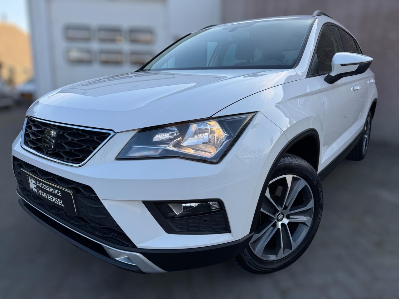 Seat Ateca - 1.0 EcoTSI Style TREKHAAK / CAMERA / CARPLAY / NAVI / CRUISE / LMV / NL AUTO / PDC / INKLA - AutoWereld.nl