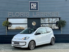 Volkswagen Up! - 1.0 | Leer | Pano Dak | Cruise | Stoelverwarming