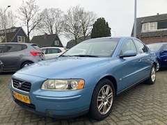 Volvo S60 - 2.0T Kinetic 132kW-180pk, Apk 15/3/26, Airco, Cruise