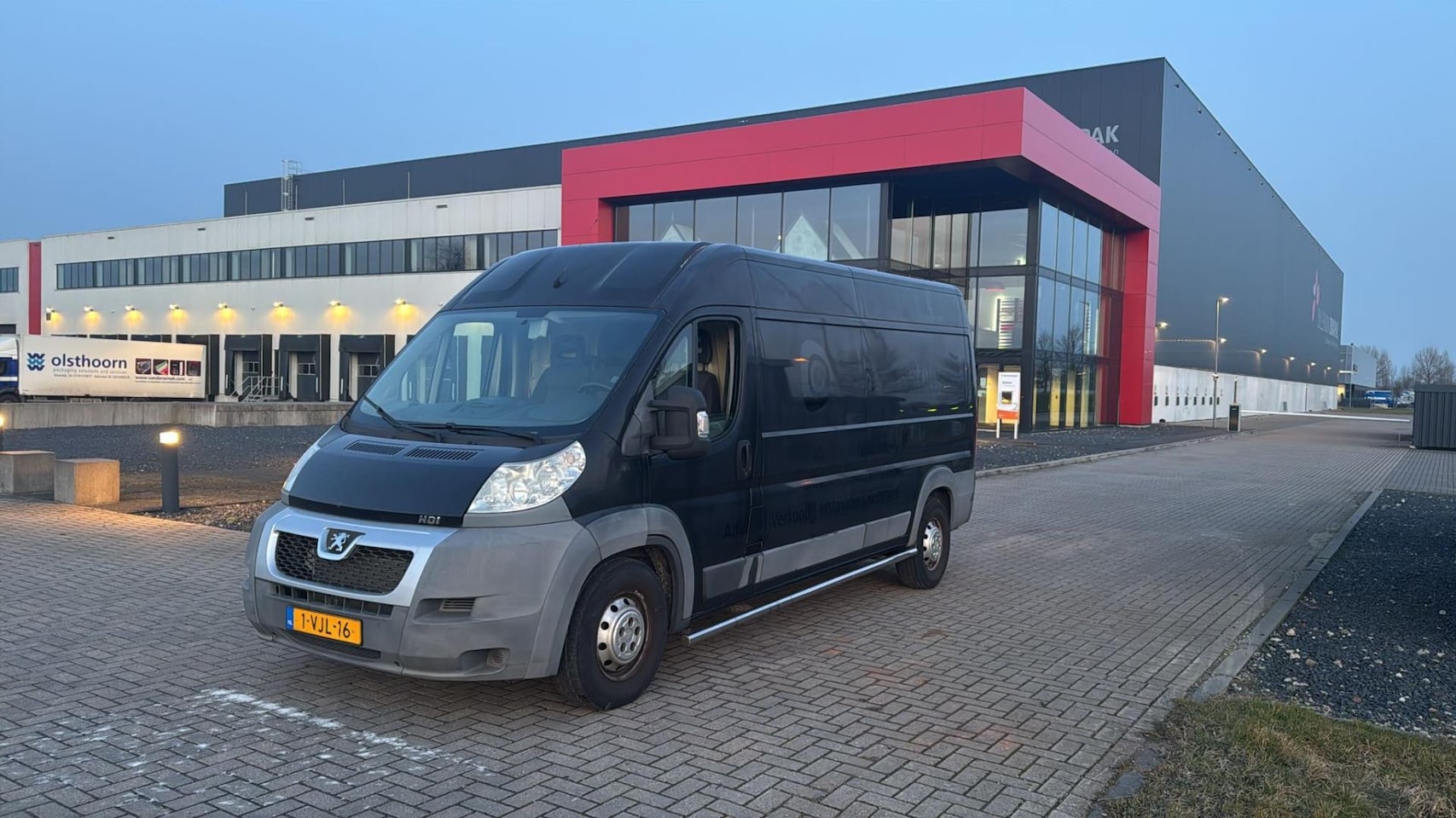 Peugeot Boxer - 435 3.0 HDI L3H2 216.000 NAP AIRCO MAXI Laadklep ZWART 2010 - AutoWereld.nl