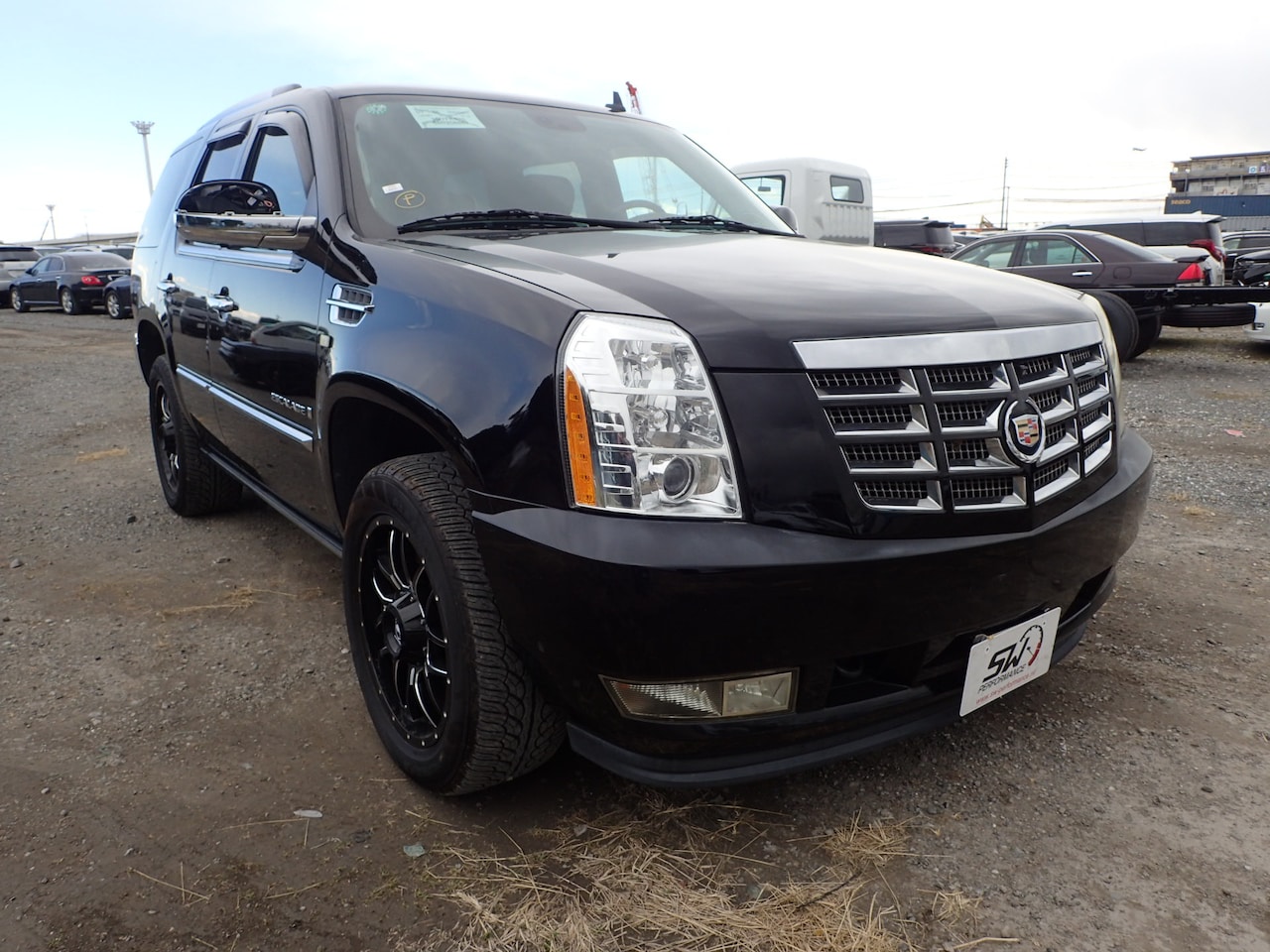 Cadillac Escalade - 6.2 V8 Elegance youngtimer, fiscaal waarde € 13.000,- onderweg naar Nederland, reservering - AutoWereld.nl