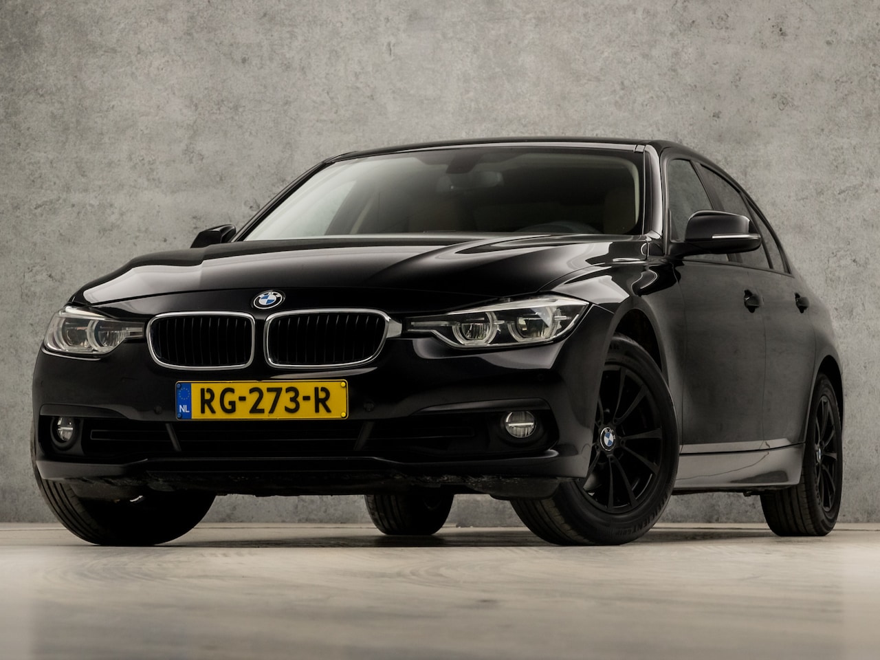 BMW 3-serie - 318i High Executive Sport Automaat (GROOT NAVI, CLIMATE, DIGITAL COCKPIT, STOELVERWARMING, - AutoWereld.nl