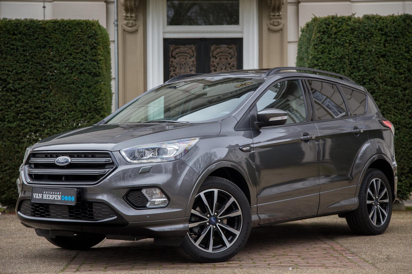 Ford Kuga - 1.5 EcoBoost ST Line Trekhaak | Pano | Camera | Sony Sound - AutoWereld.nl