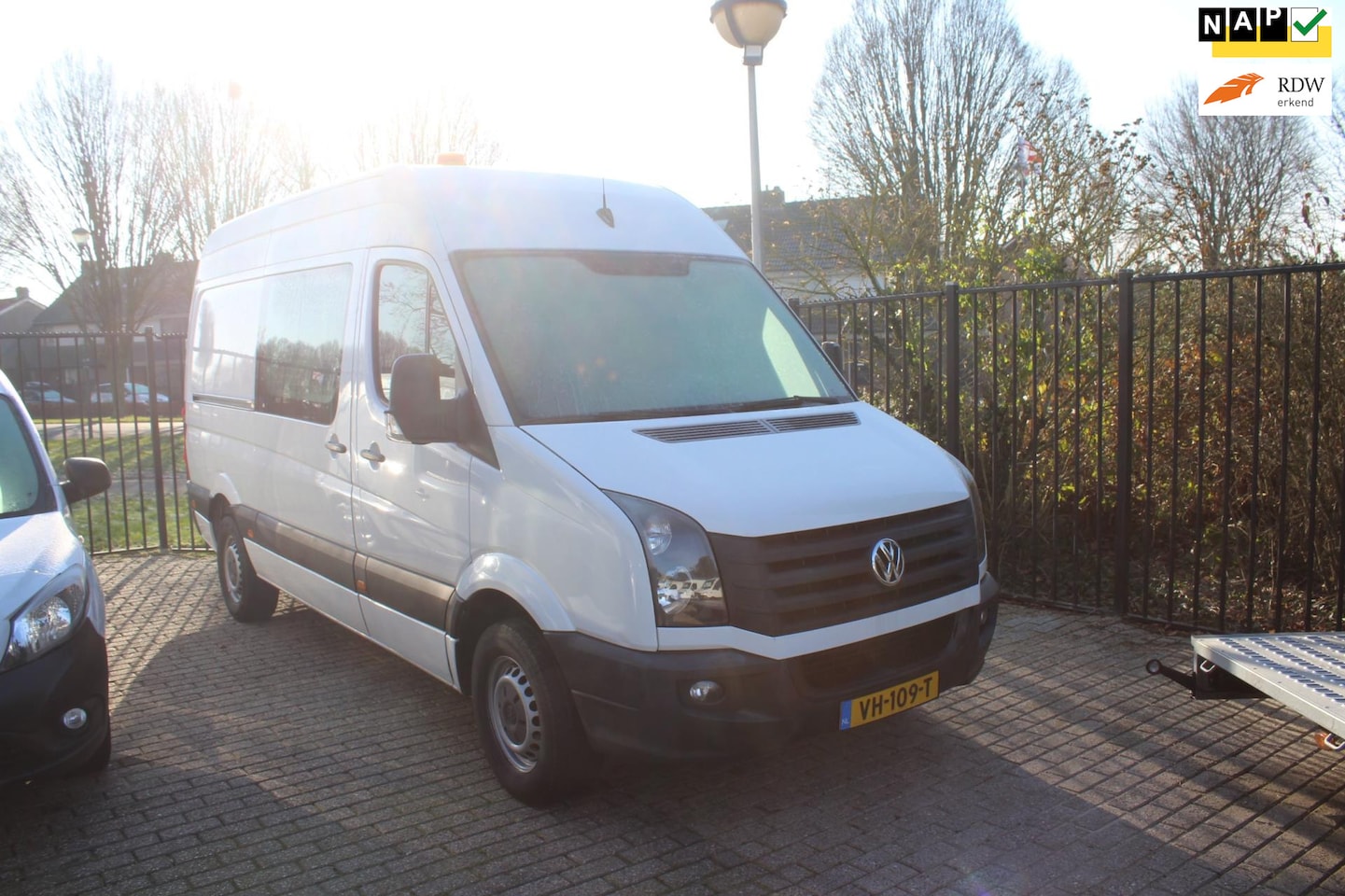 Volkswagen Crafter - HOOG LANG 3 SITS AIRCO 46 2.0 TDI L2H1 - AutoWereld.nl